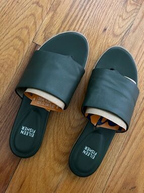 Eileen fisher edge leather slide sandal size 7.5